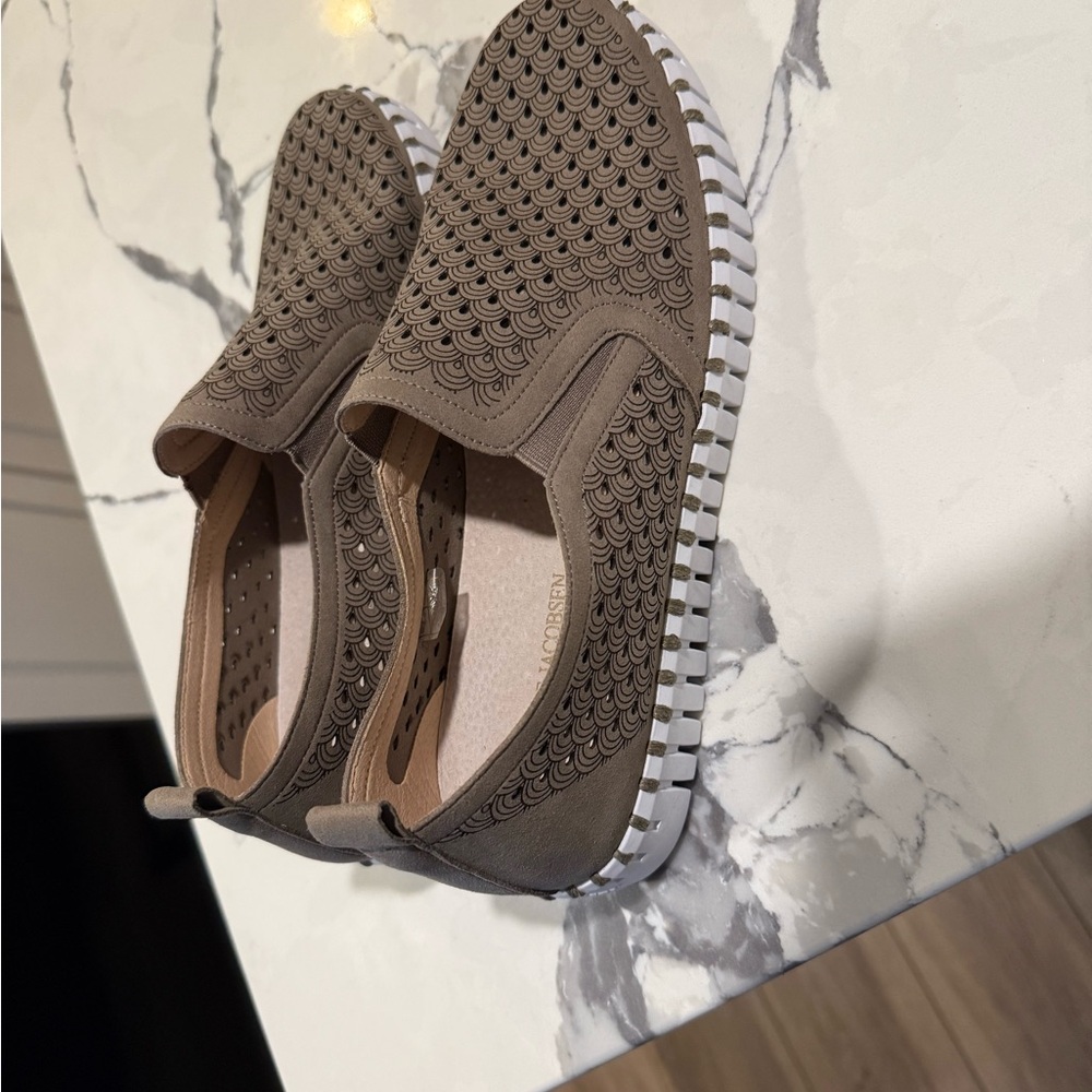 Ilse Jacobsen slip ons. Size euro 39